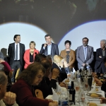 Beau moment de convivialité  lors du repas-spectacle de nos aînés